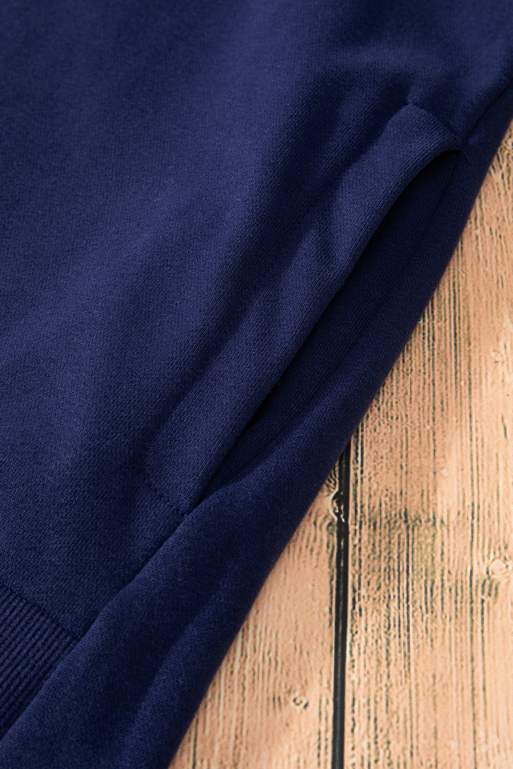 Sweat-shirt bleu marine uni à col rond et ourlet haut-bas