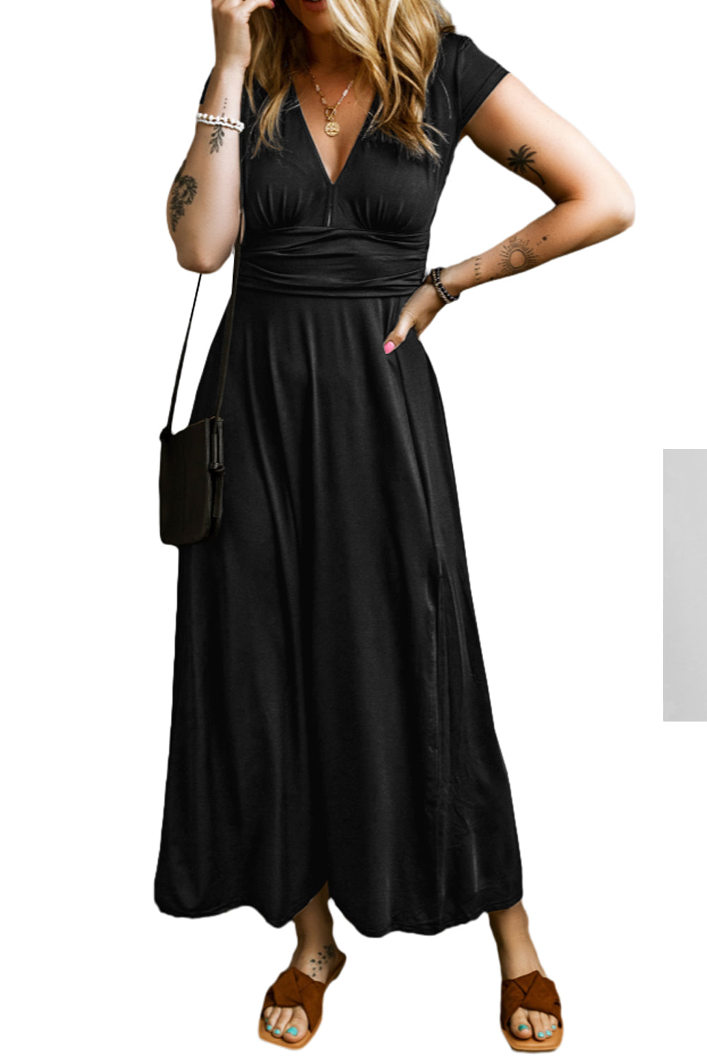Robe longue noire froncée à manches courtes et col en V, taille haute
