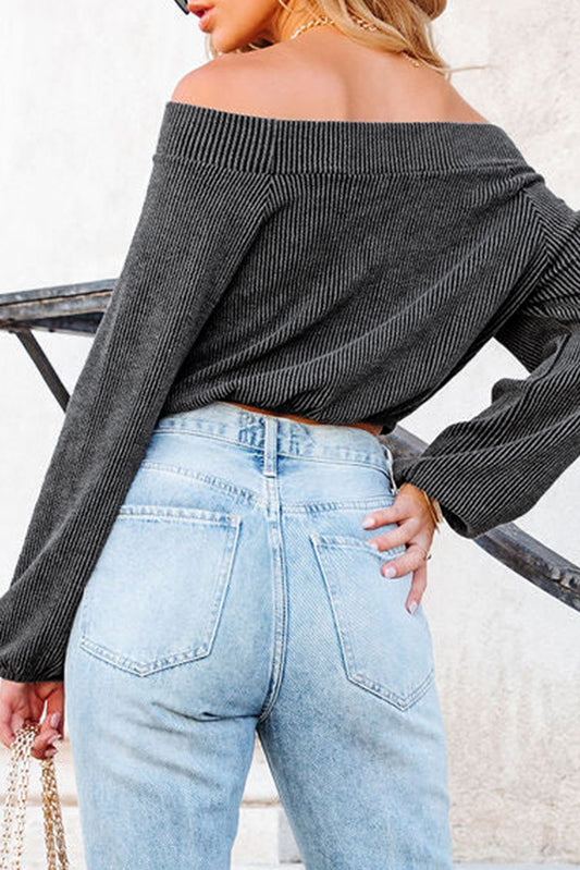 Haut gris en tricot côtelé à épaules dénudées et manches ballon