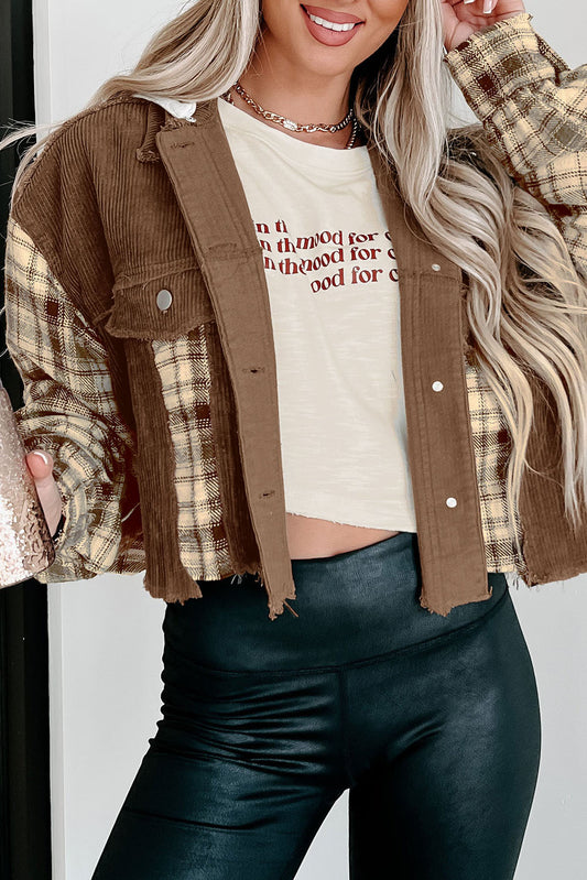 Chaqueta corta con capucha desgastada y patchwork de cuadros marrón