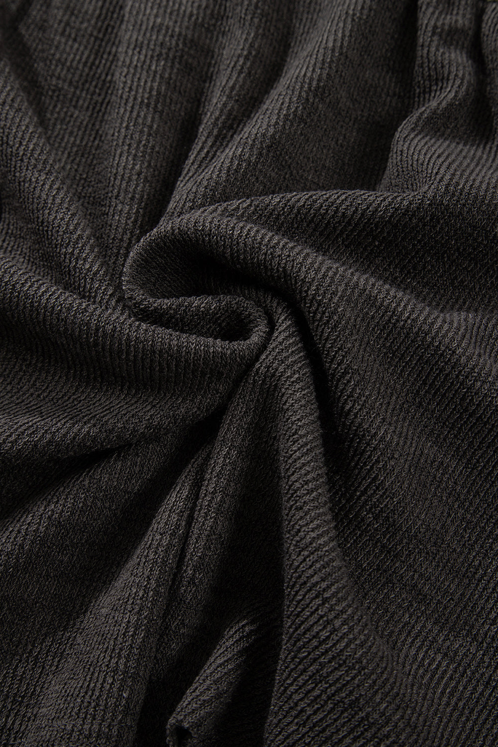 Haut à capuche asymétrique vert laurier à manches larges et textures contrastées