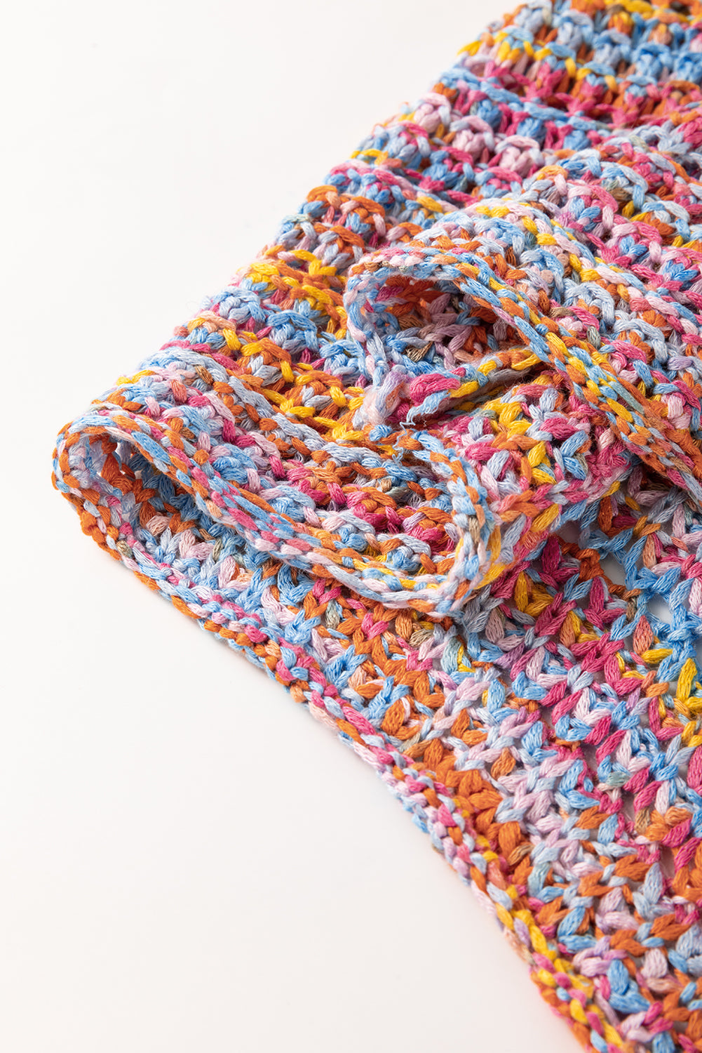 Gilet ample en crochet de couleur rose contrastée