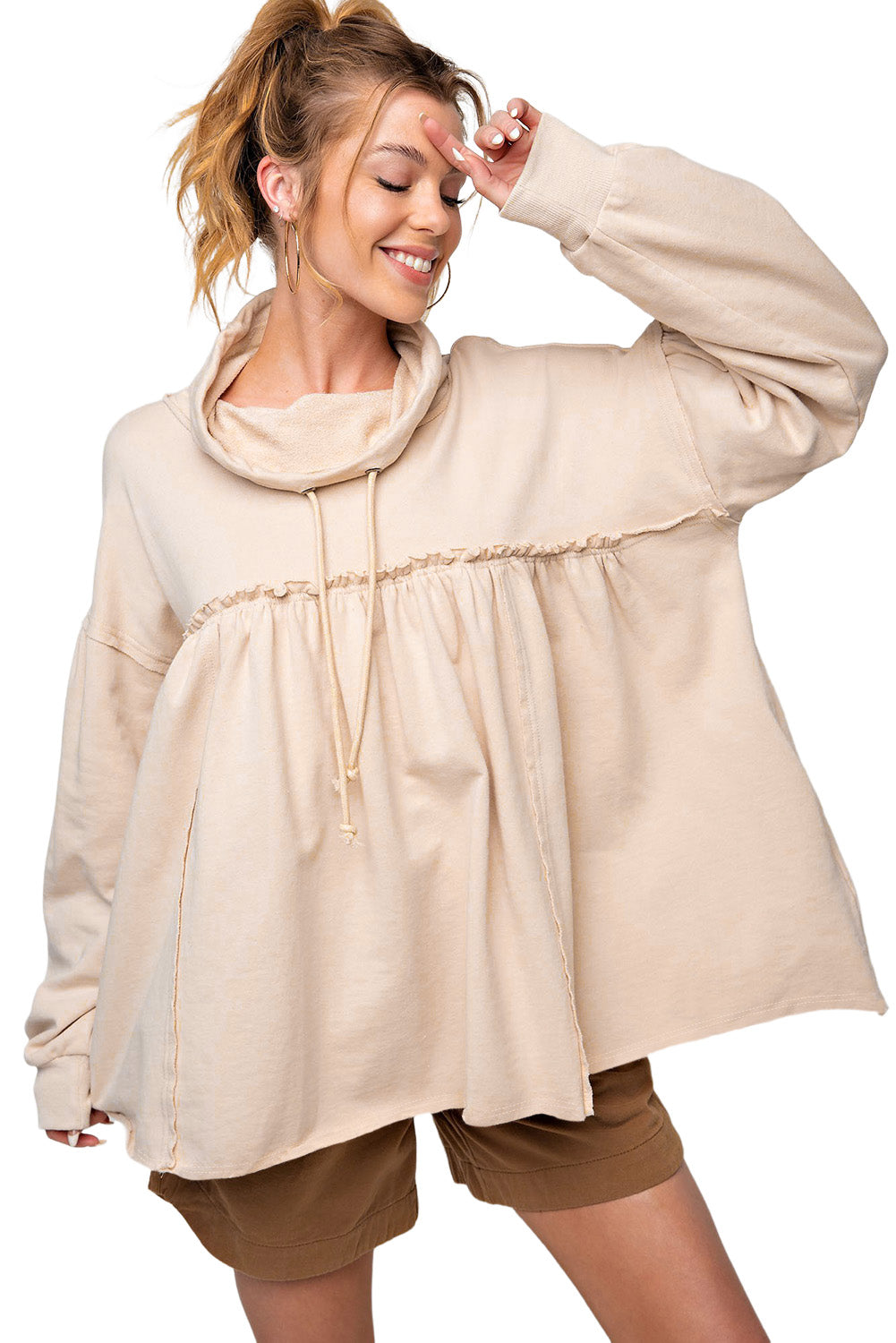 Sweat-shirt oversize beige à volants et coutures apparentes, col bénitier