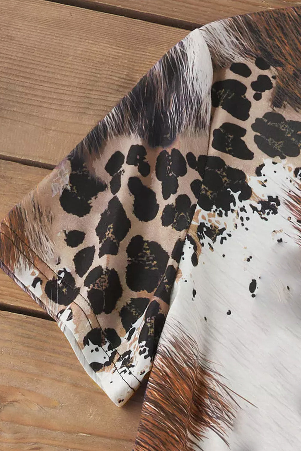 T-shirt ras du cou à imprimé léopard marron délavé