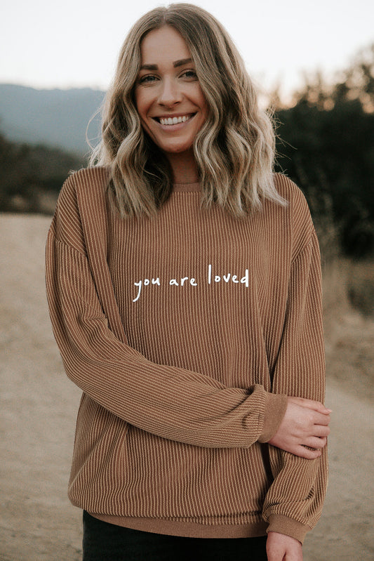 Sweat-shirt kaki en velours côtelé imprimé « You Are Loved »