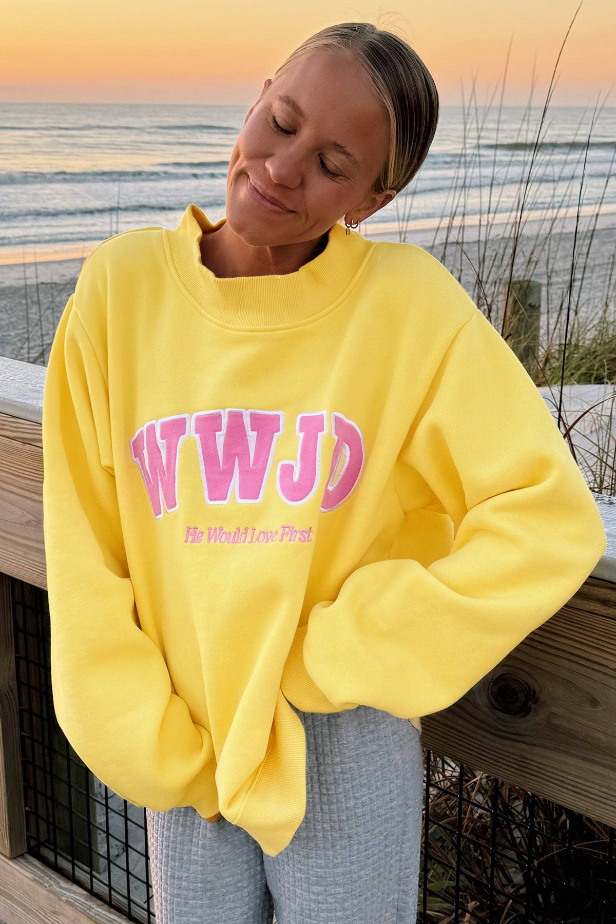 Yellow WWJD Embroidered Trim Slogan Graphic Crewneck Pullover Sweatshirt