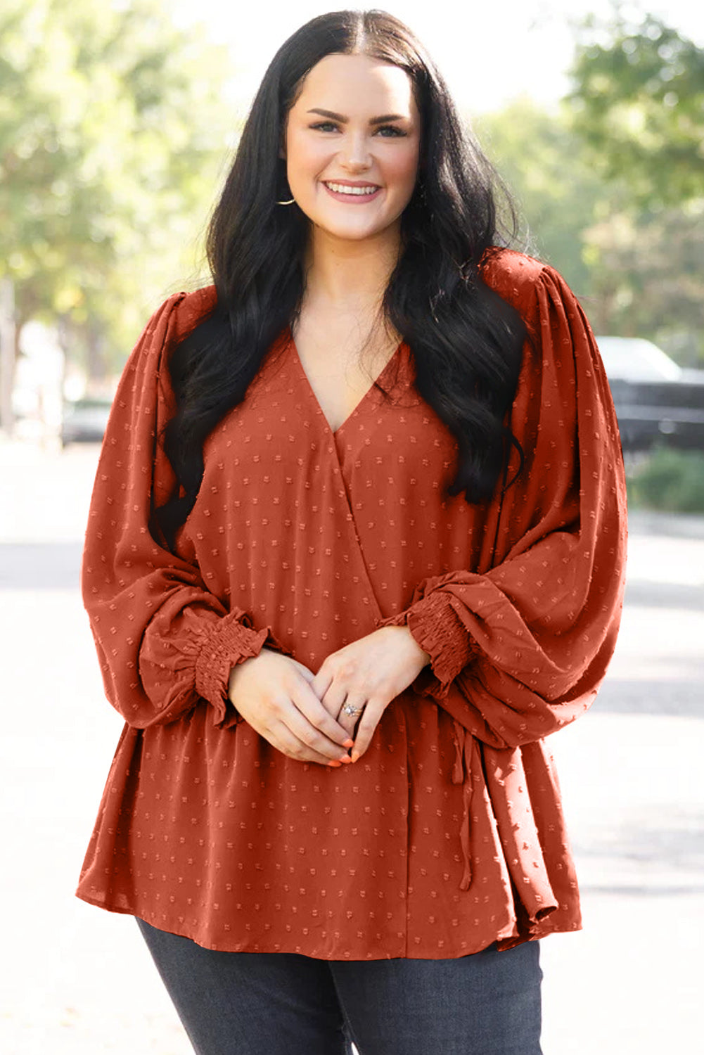 Chemisier cache-cœur à pois dorés grande taille, col en V, noué sur le côté