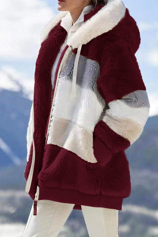 Abrigo sherpa con cremallera y bloques de color rojo vino con capucha