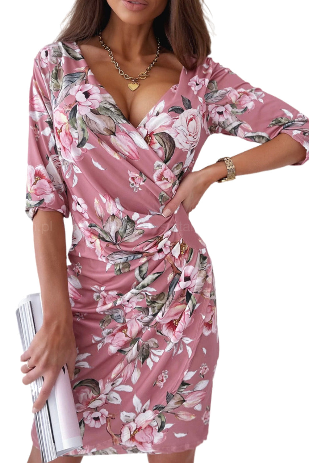 Robe mi-longue fleurie à col en V