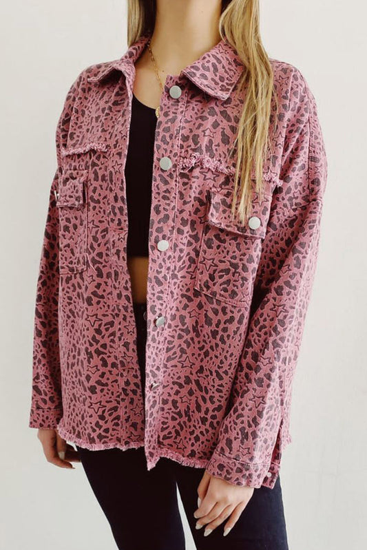 Chaqueta vaquera con botones y estampado de estrellas y lunares de animales