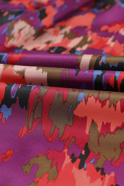 Blusa con mangas abullonadas y cuello en V con estampado de grafiti 