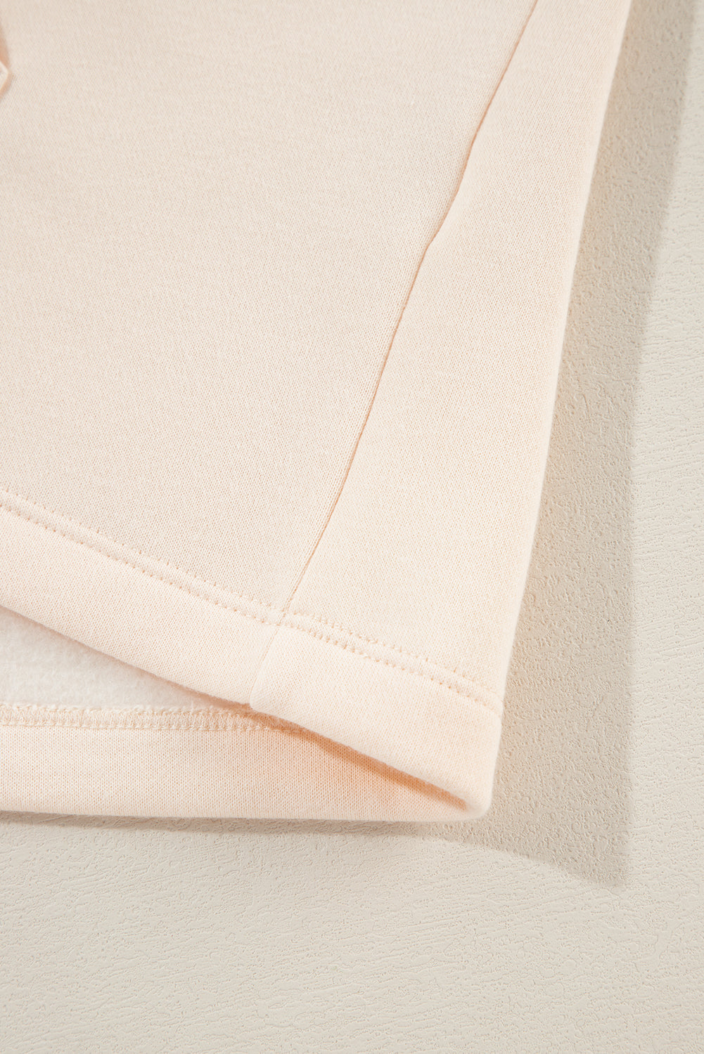 Sweat-shirt à manches chauve-souris et col roulé abricot