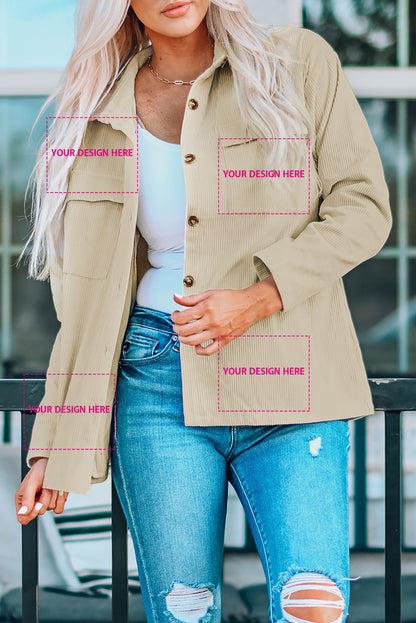 Chaqueta texturizada de canalé con botones y bolsillos rojos 