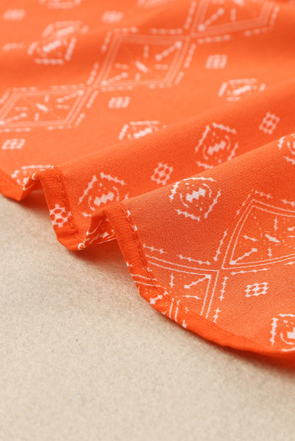 Blusa con botones y cuello en V con estampado floral 