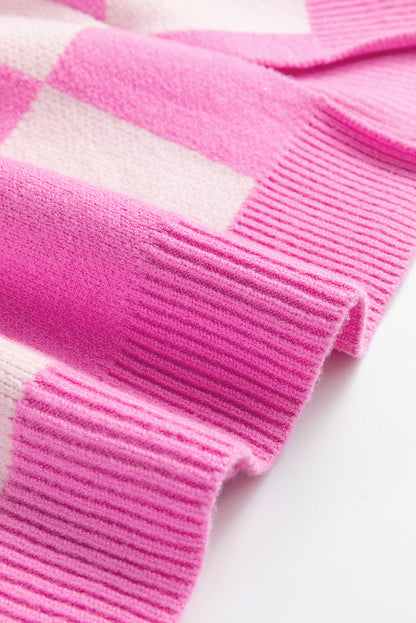 Pull à épaules tombantes et col boutonné à motif damier rose