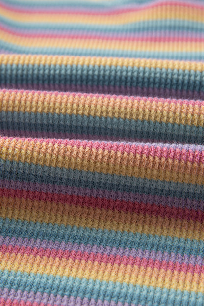 Ensemble t-shirt ras du cou à rayures roses et short à cordon de serrage à pompons