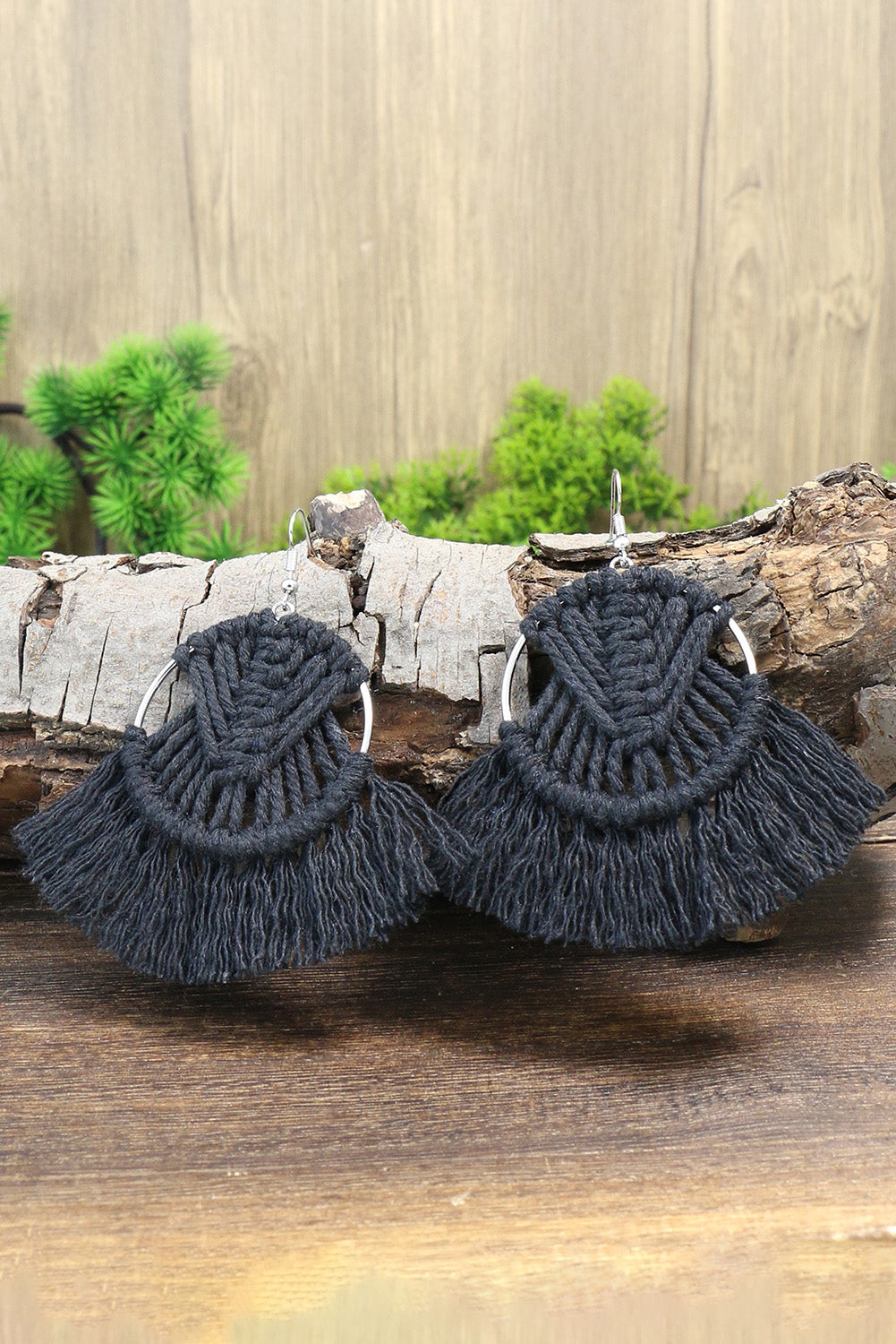 Pendientes colgantes en forma de abanico con borlas de crochet