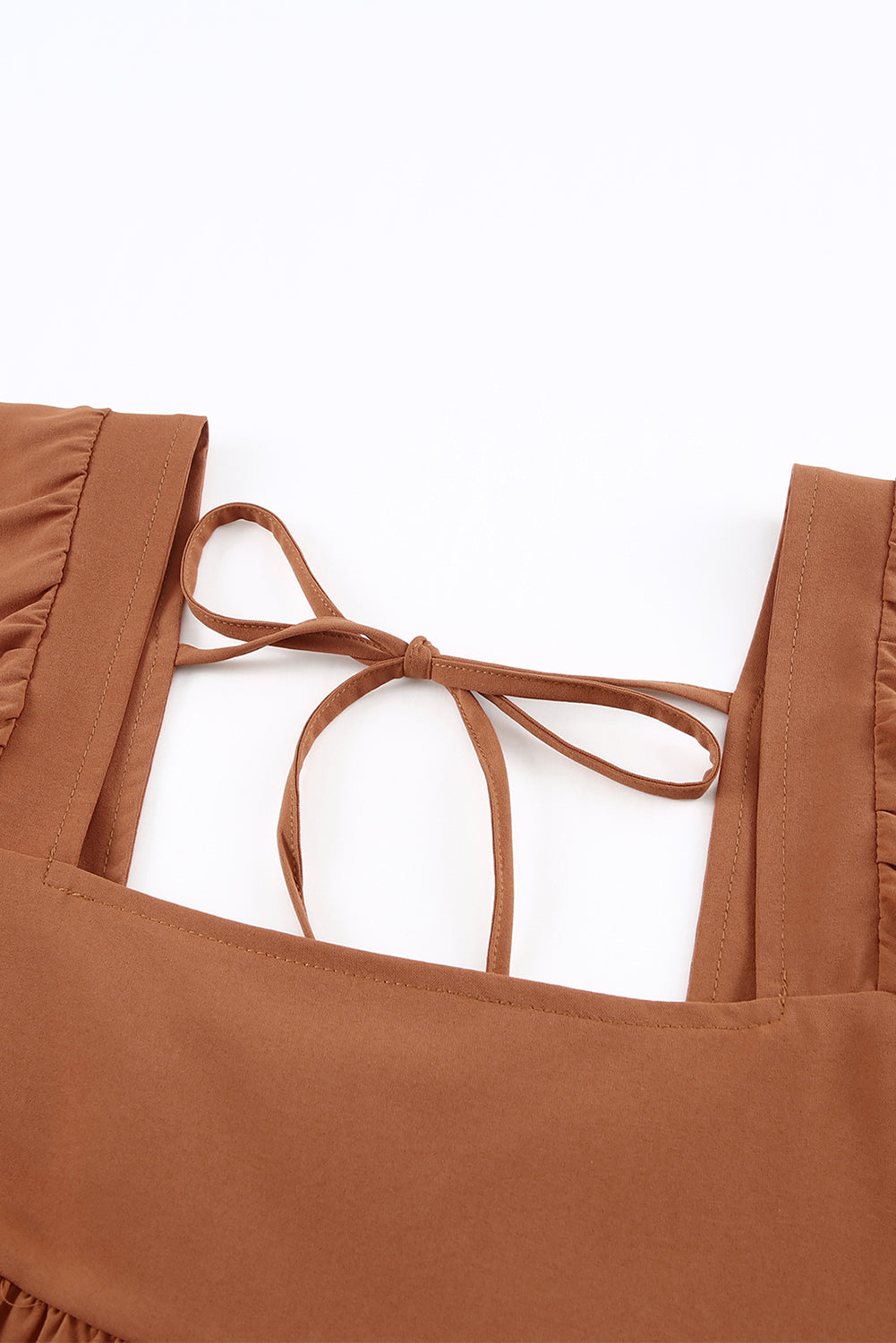 Minivestido asimétrico con cuello cuadrado y media manga 