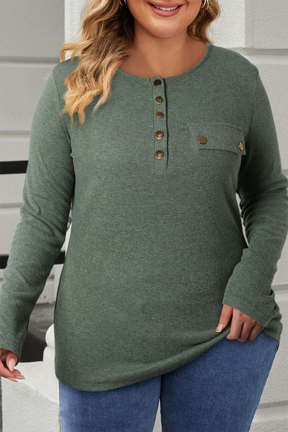 Haut Henley vert brume grande taille à boutons-pression