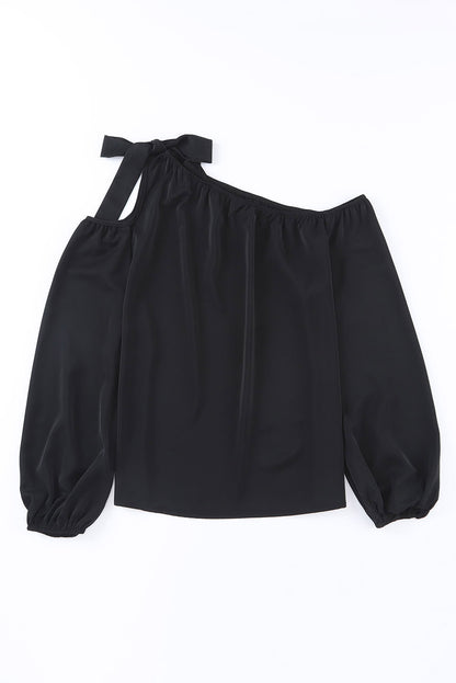 Blusa anudada asimétrica con hombros descubiertos