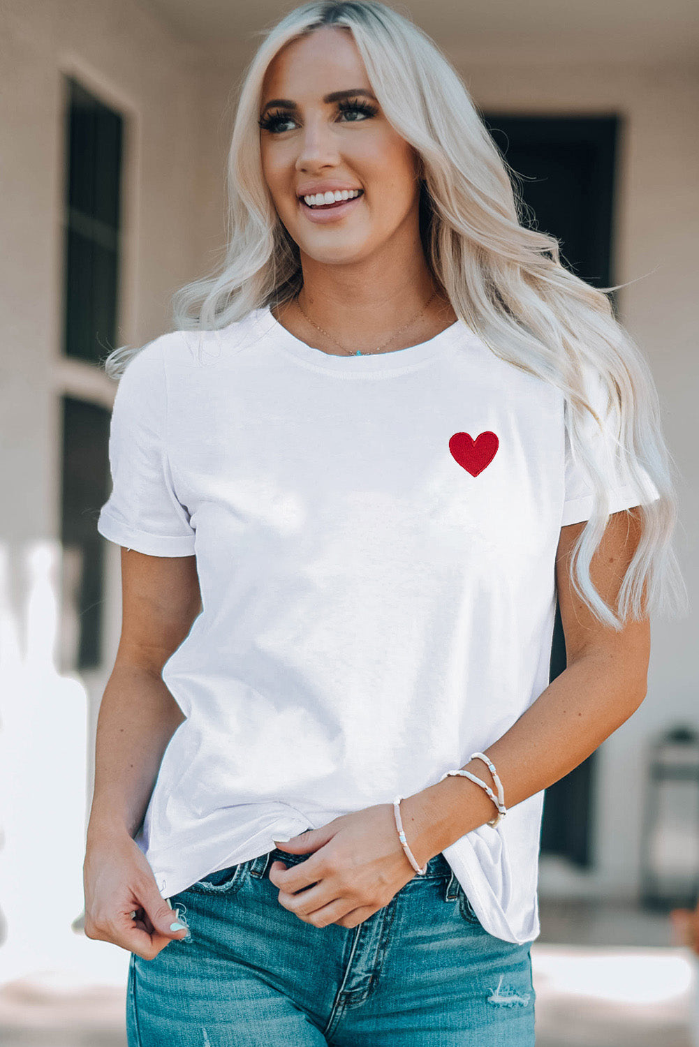 Camiseta con bordado de patrón de corazón de San Valentín