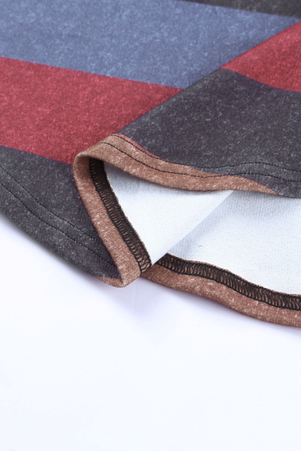 Haut à manches longues à rayures et dos croisé 