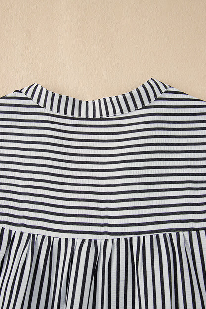 Mini-robe noire à rayures, manches courtes, col en V boutonné et poches, grande taille