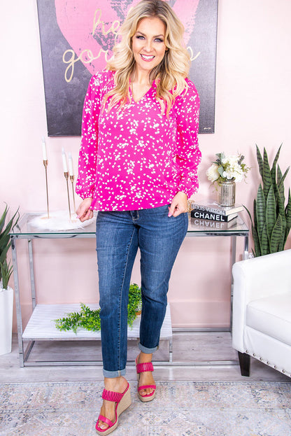 Blusa con cuello dividido y pliegues con estampado floral de talla grande amarillo 