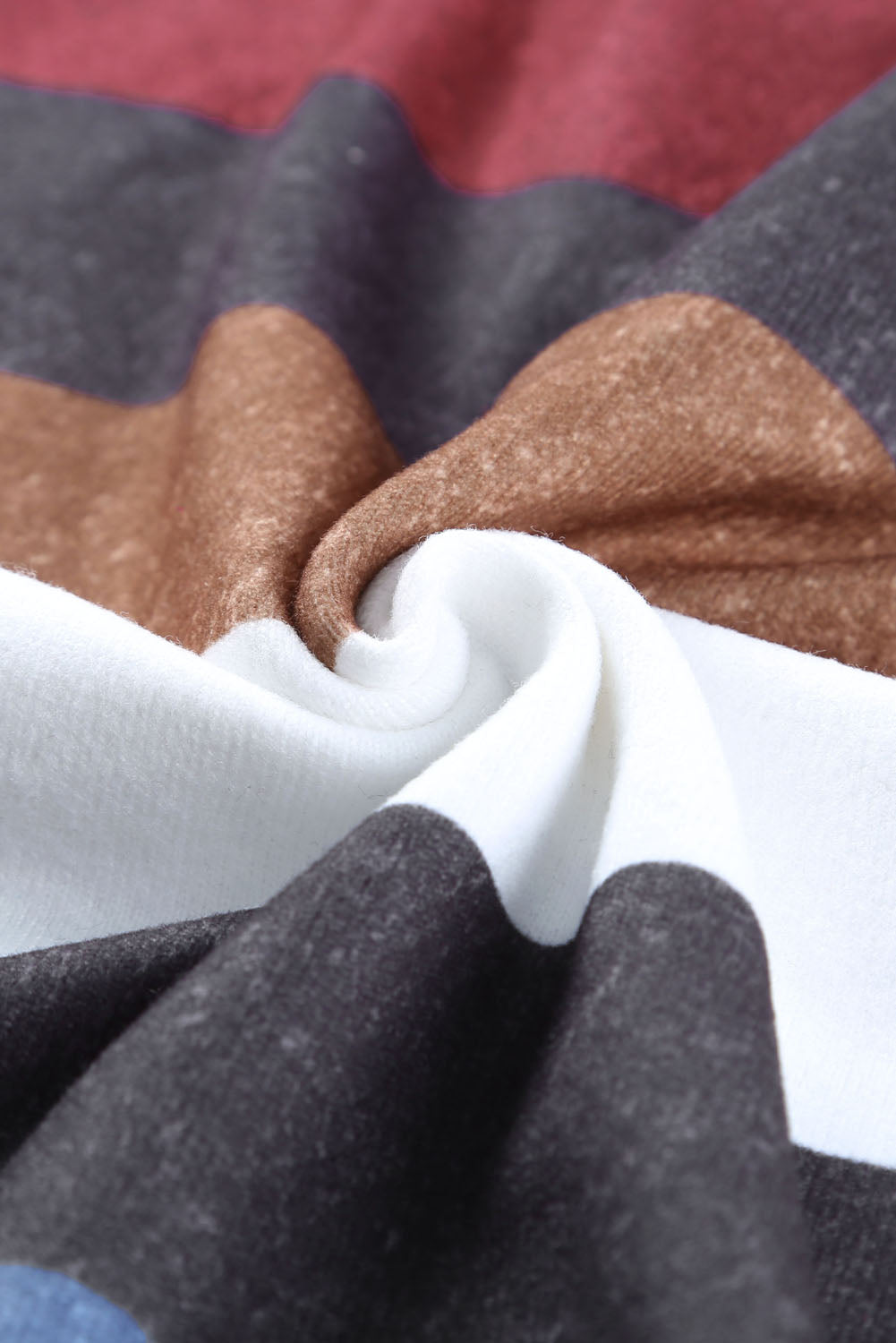 Haut à manches longues à rayures et dos croisé 