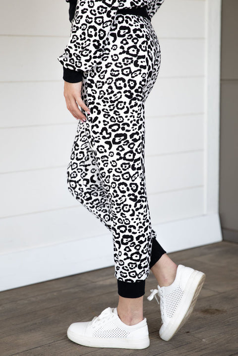 Print Pullover and Joggers Set