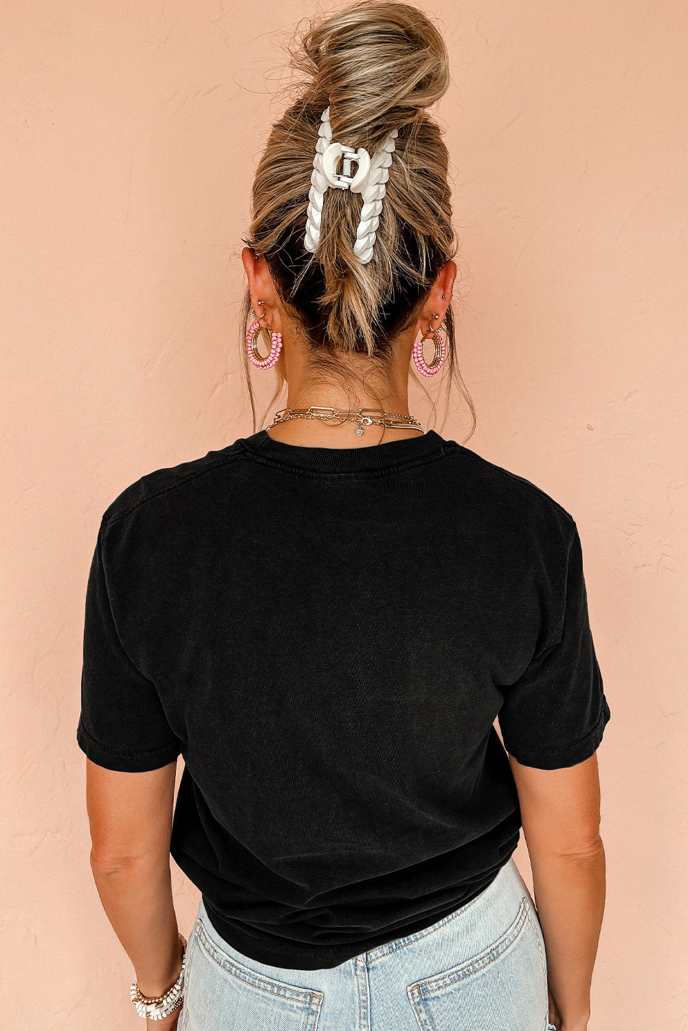 T-shirt décontracté à col rond et imprimé floral rétro noir