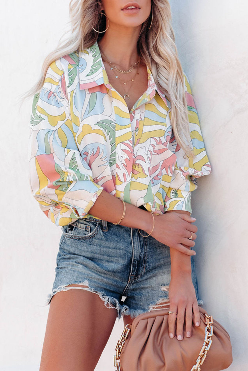 Camisa holgada con cuello vuelto y estampado abstracto multicolor 