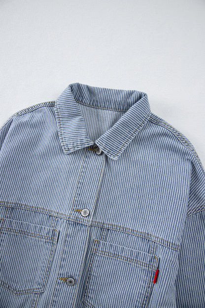 Veste en jean oversize délavée à rayures bleu ciel et poches