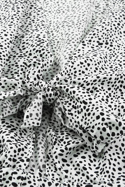 Blusa de guepardo con cuello con volantes y mangas 3/4 de color caqui 