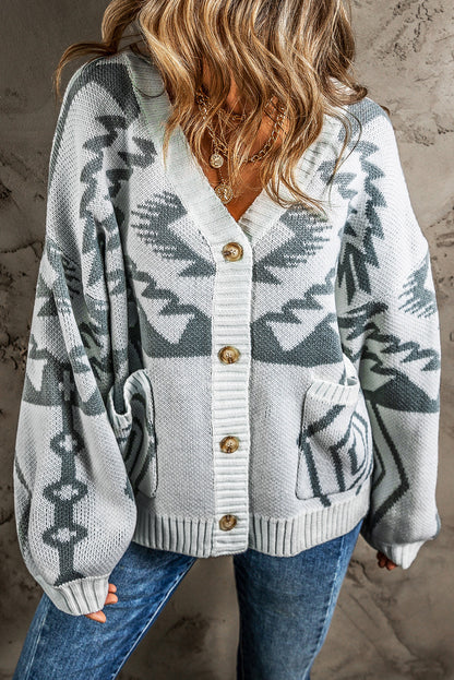Cardigan boutonné à motif géométrique gris clair et bordure côtelée