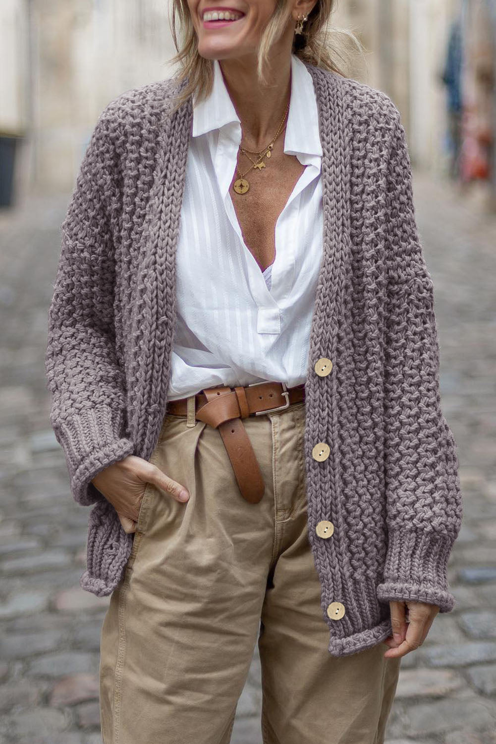 Cardigan vintage en maille torsadée boutonnée sur le devant 