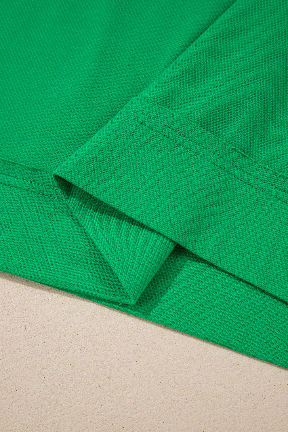 Ensemble t-shirt ras du cou et short texturés bicolores vert vif