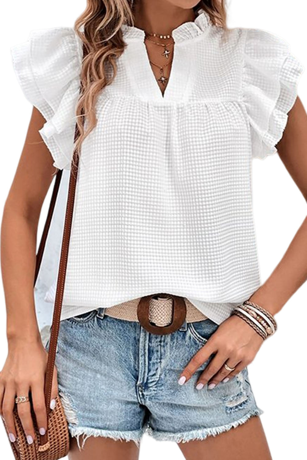 Top con cuello de muesca y manga acampanada con detalle de volantes