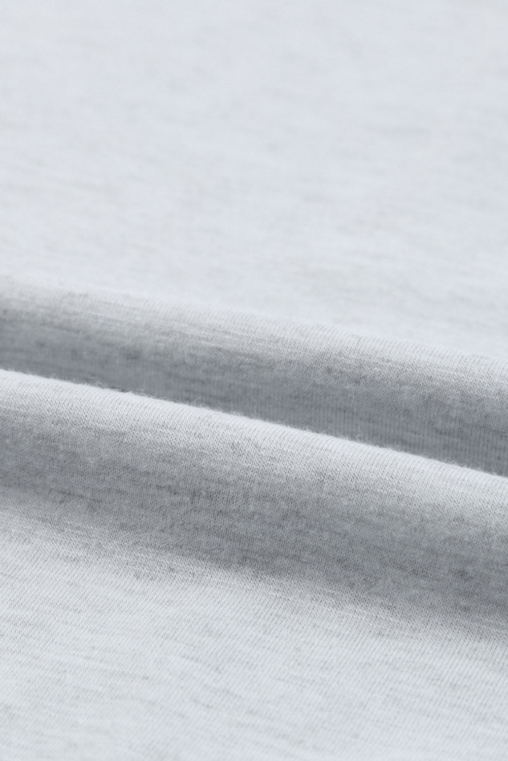 Camiseta de manga corta con cuello redondo y empalme de leopardo 