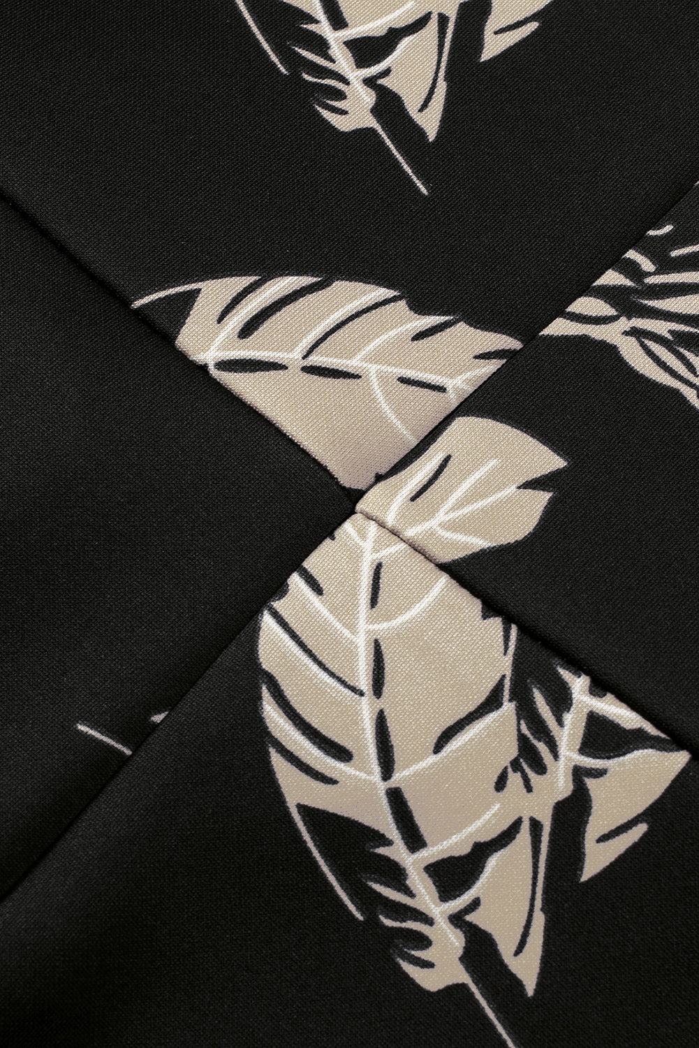 Robe mi-longue moulante fendue à épaules dénudées et imprimé floral bleu foncé