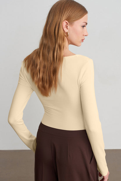 Beige Slim Fit V Neck Long Sleeve Bra Buil-in Top