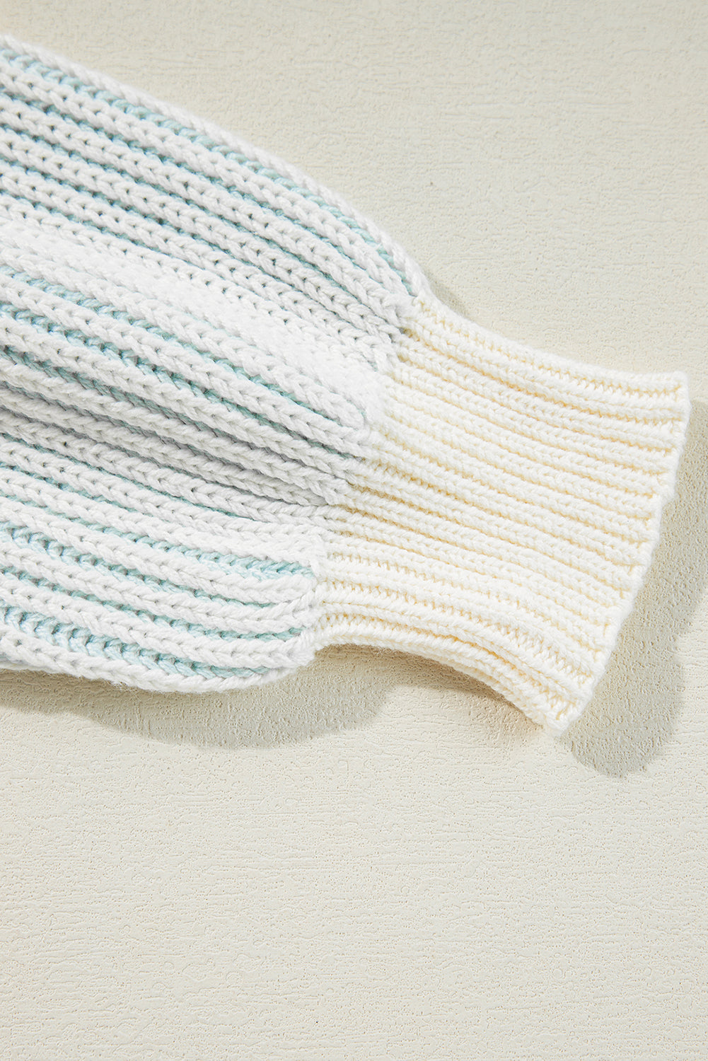 Pull à manches bouffantes en tricot texturé multicolore colorblock