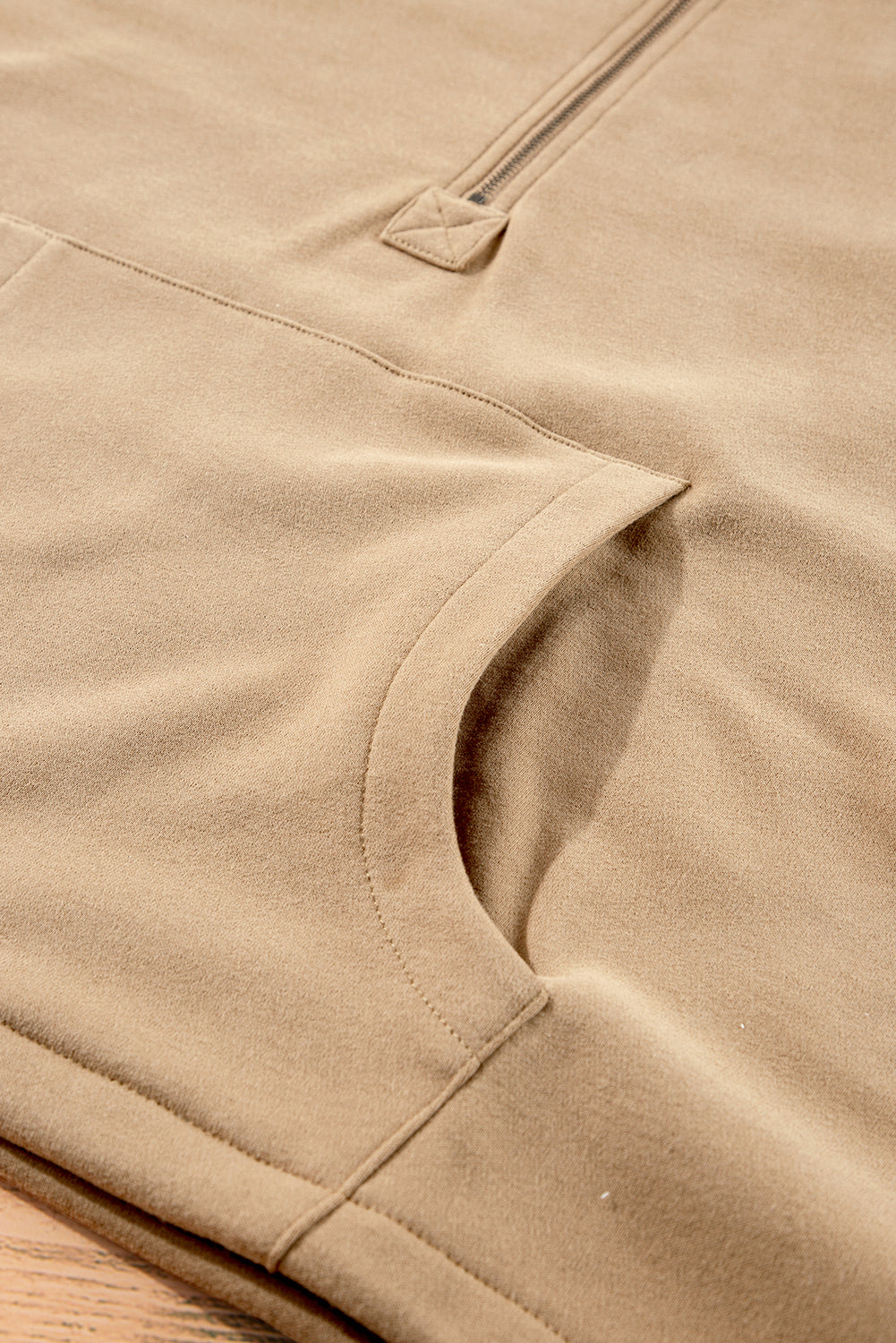 Sweat à capuche ample doublé en polaire parchemin avec poches kangourou à demi-fermeture éclair