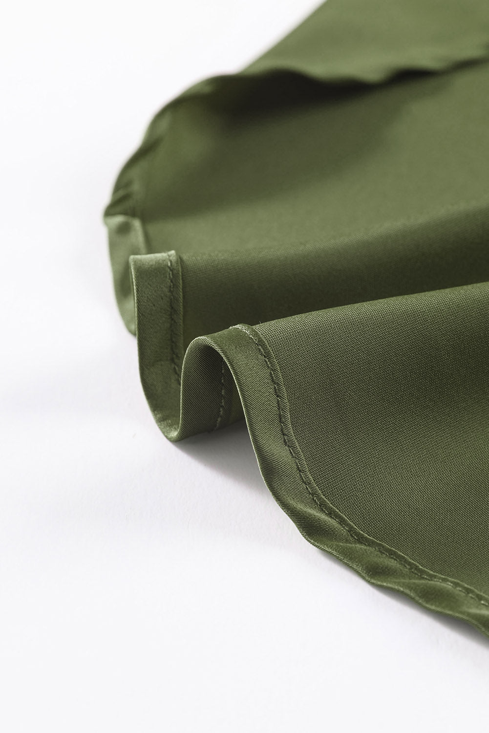 Blusa elegante de manga larga con cuello vuelto negro