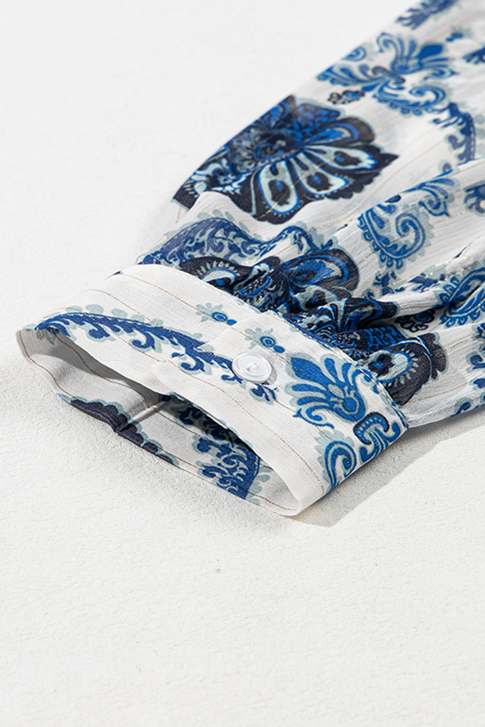 Chemise ample boutonnée à motif tribal bleu