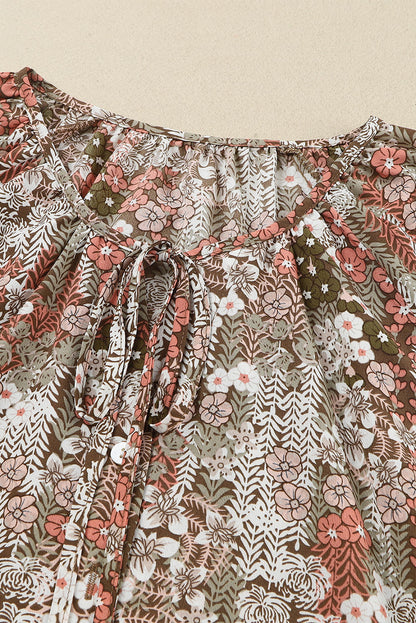 Blusa con botones y cuello en V con estampado floral 