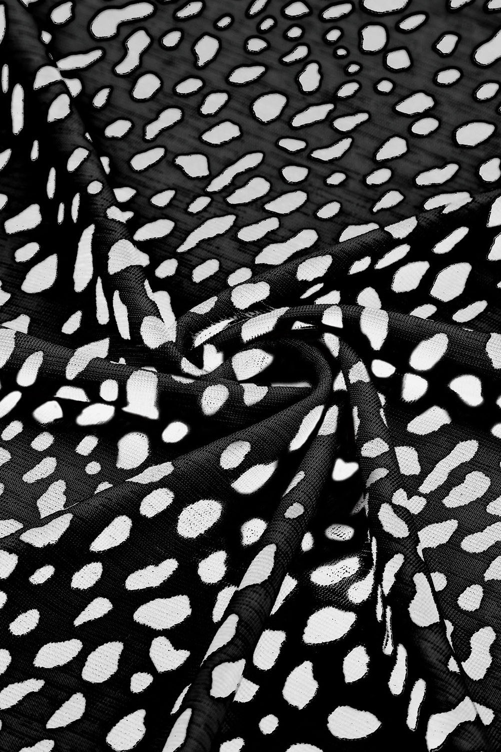 Blusa de guepardo con cuello con volantes y mangas 3/4 de color caqui 