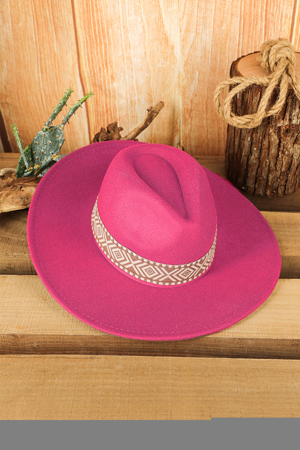 Sombrero Fedora plano retro con bordado azteca marrón