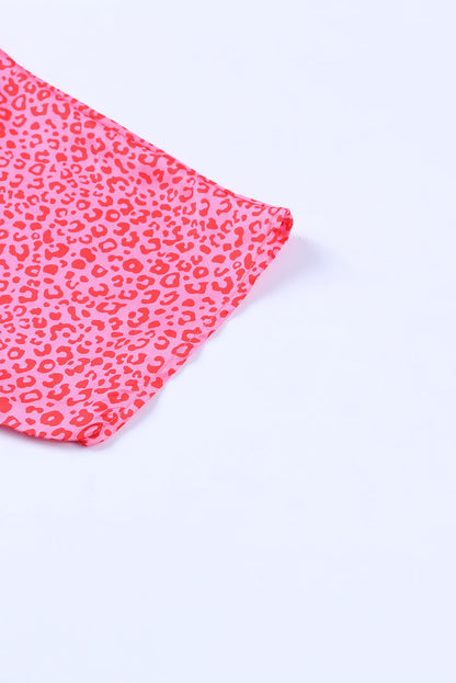 Top extragrande con cuello en V y media manga con estampado de leopardo 