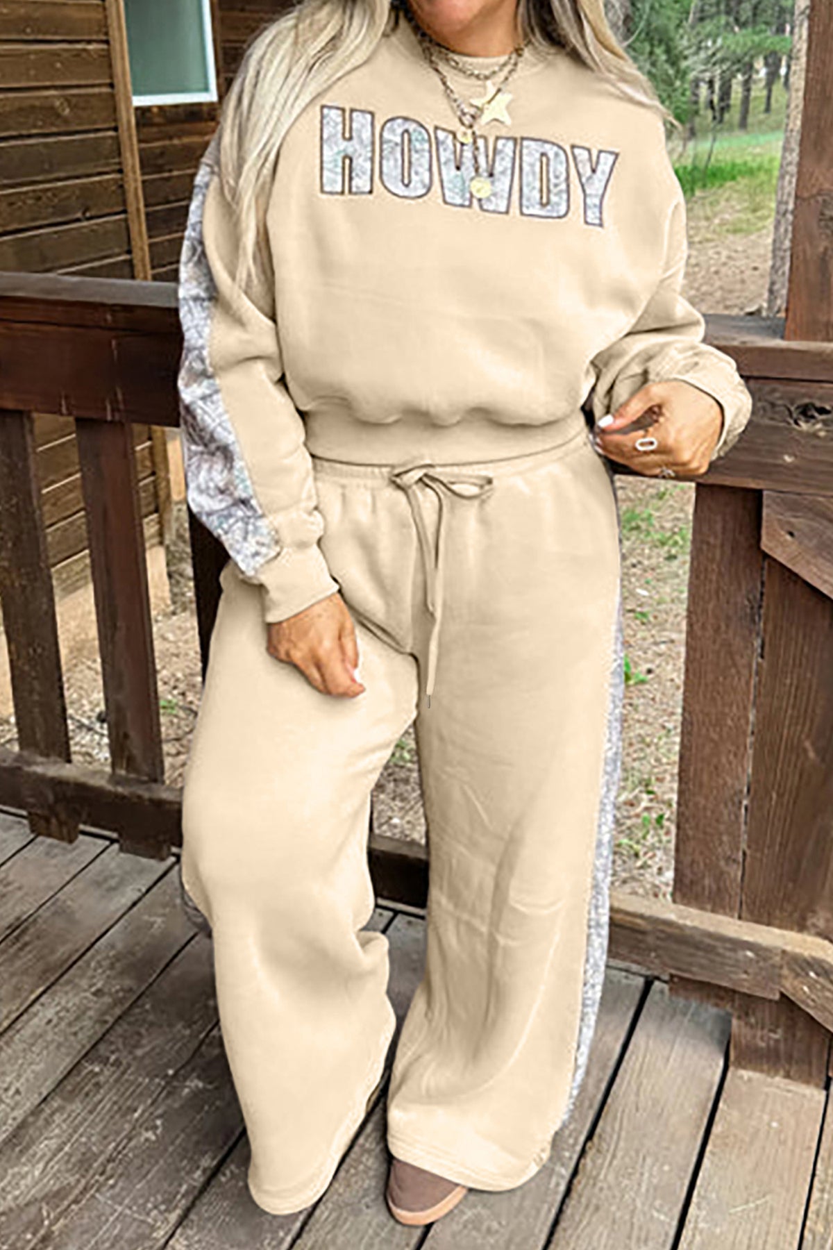 Parchment HOWDY Letter Print Colorblock Side Stripe Long Sleeve Plus Size Set